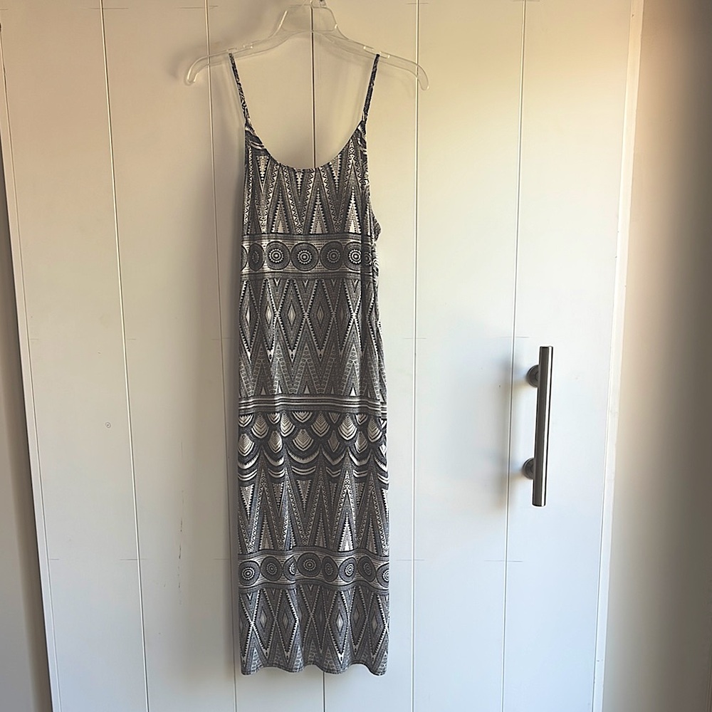 Midi Dress Dark Blue and Off White Patterned size 8